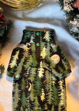 Load image into Gallery viewer, Kiwi - Winter Fir Trees