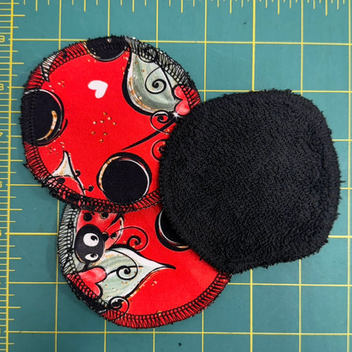 Lined Makeup Remover Wipe - Ladybug 🐞