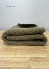 Load image into Gallery viewer, Fleece lined comforter - Beige sheep