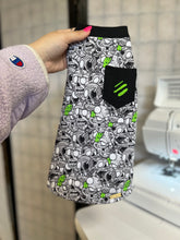 Charger l&#39;image dans la galerie, T-shirt curve -  Zombie Foodies vert